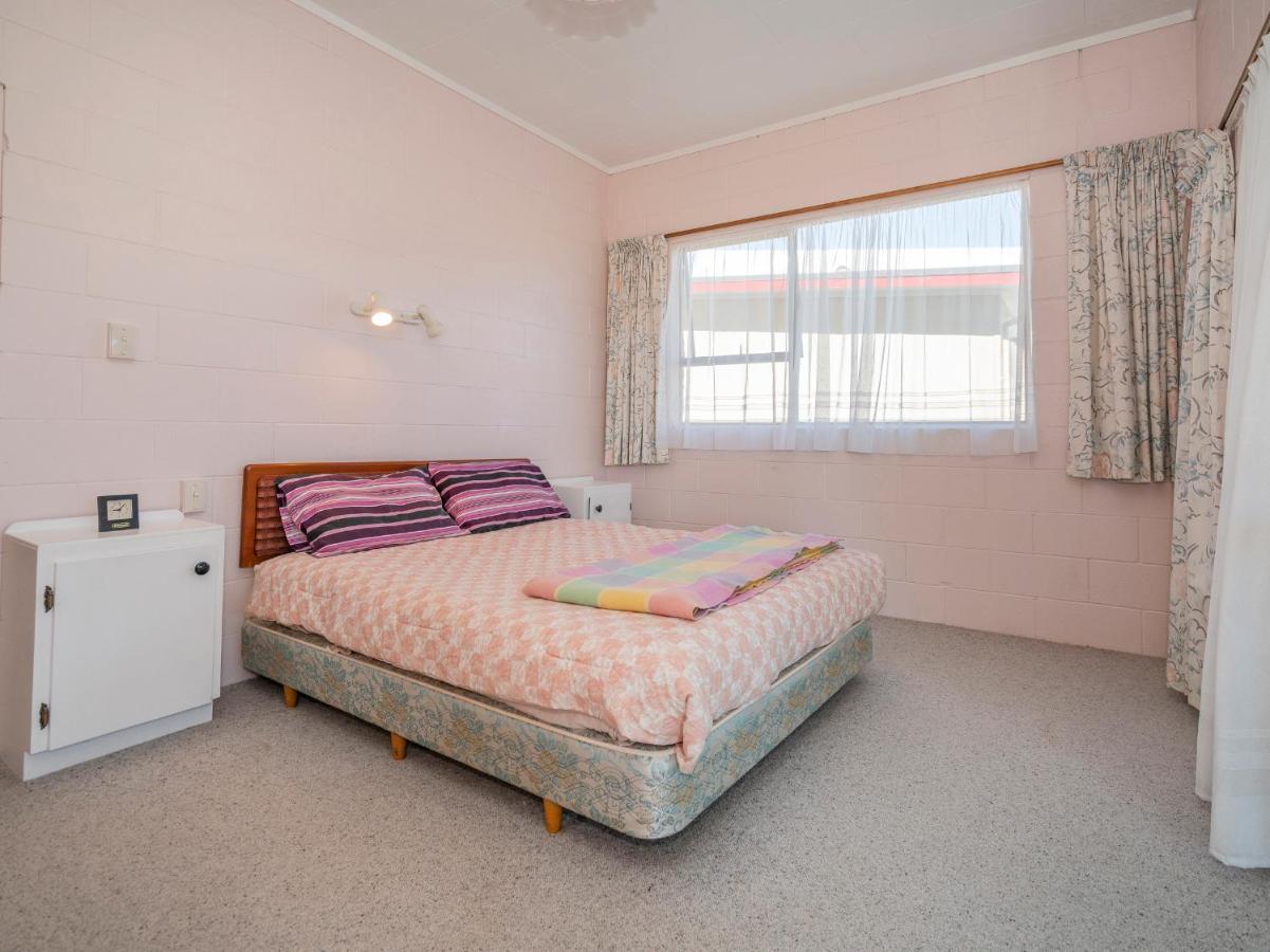 Cosy At Cooks - Cooks Beach Downstairs Unit المظهر الخارجي الصورة